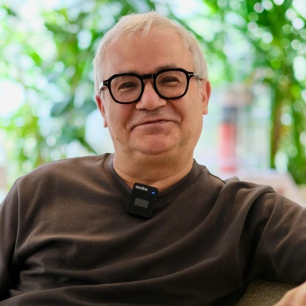 dr. seyfi akbay.jpg